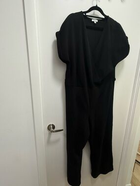Reitmans Black V-Neck Plus Size Jumpsuit with Dolman Sleeves